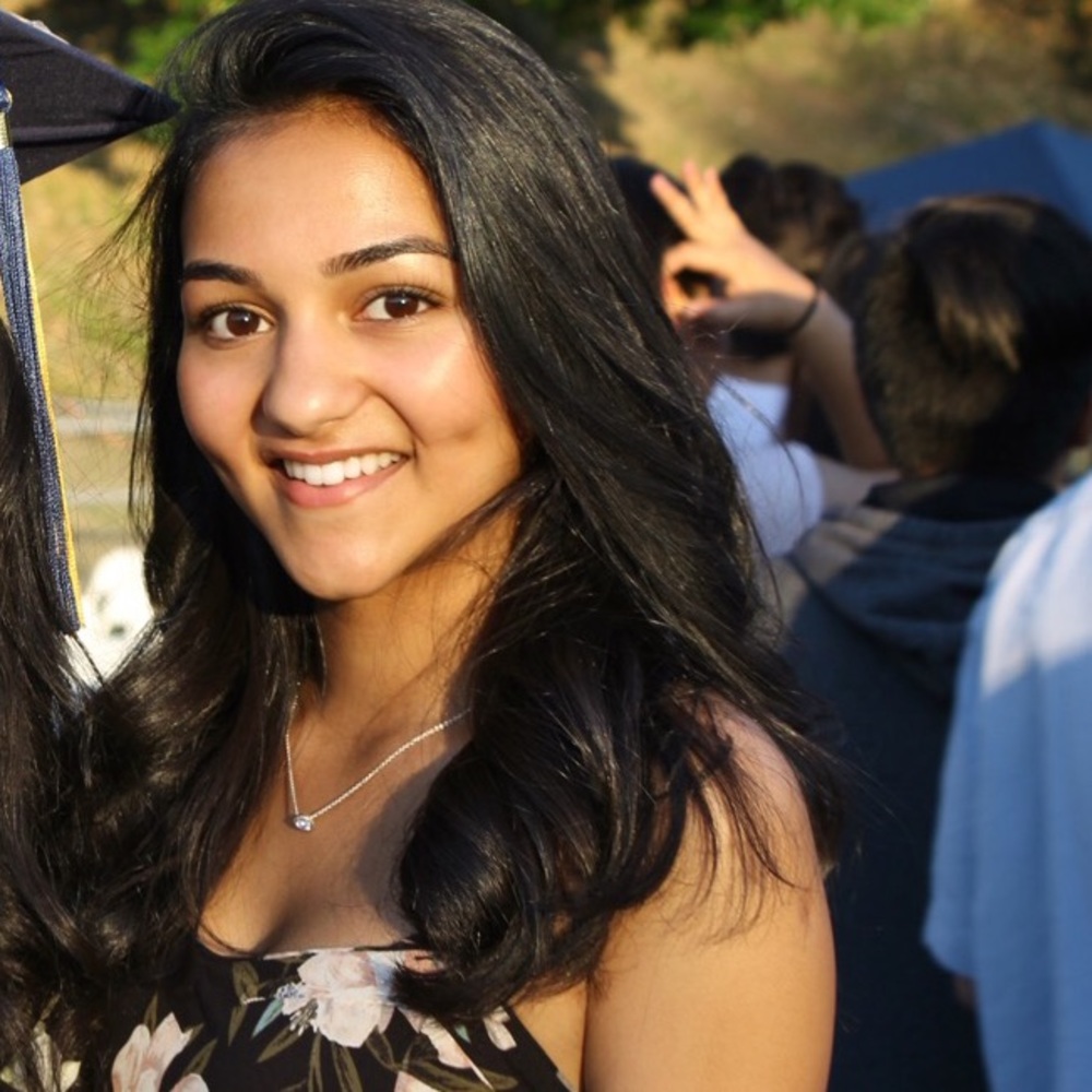 Meet your Posher, Alia